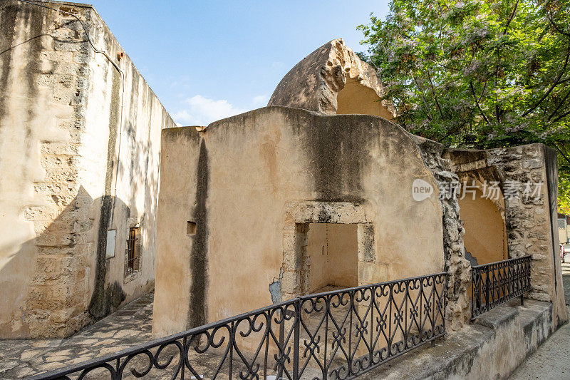 希腊克里特岛Rethymnon镇Arkadiou街上的Kara Musa Pasha清真寺